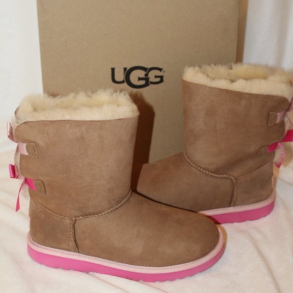 UGG Shoes - NIB YOUTH WOMEN'S UGG BAILEY BOW II WATER RESISTANT SUEDE BOOTS CHESTNUT PINK